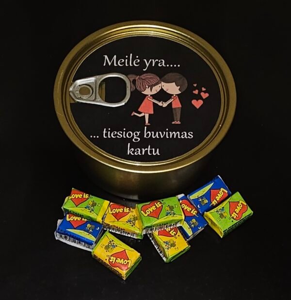 Love is guma skardinėje